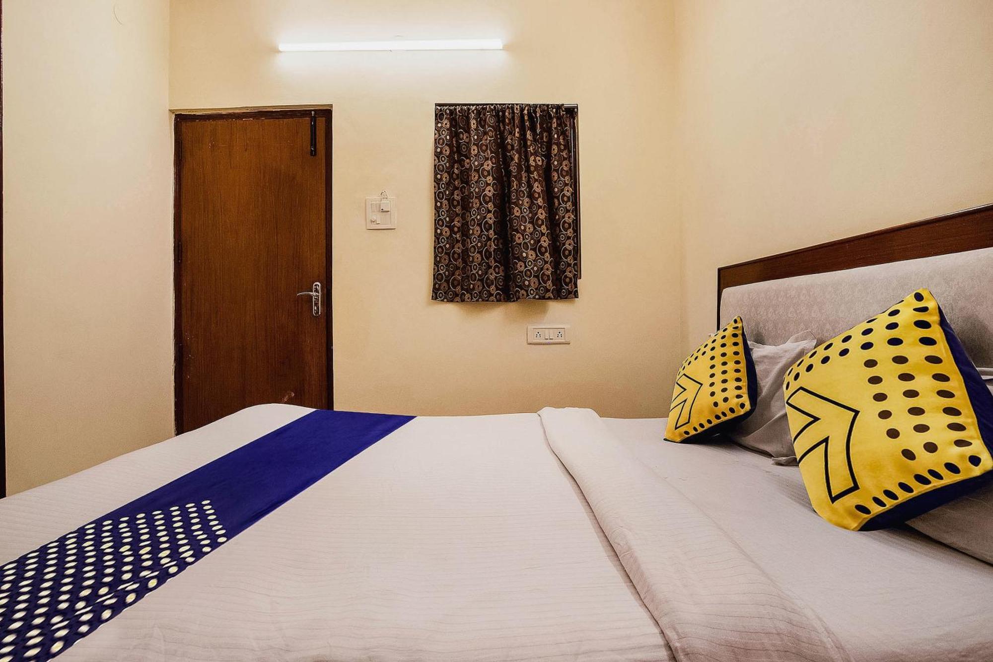 Hotel O City Inn Dx Yeni Delhi Dış mekan fotoğraf